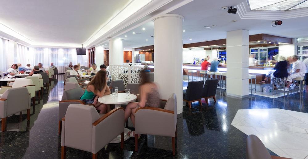 Hotel Mariant S'Illot  Ngoại thất bức ảnh